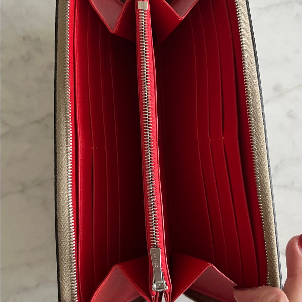 Celine Large Multifunction Wallet in Dune - Picture 8 of 11